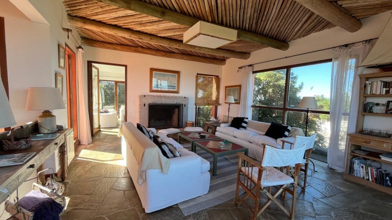 Increible casa en venta y alquiler en El Chorro a pasos del mar